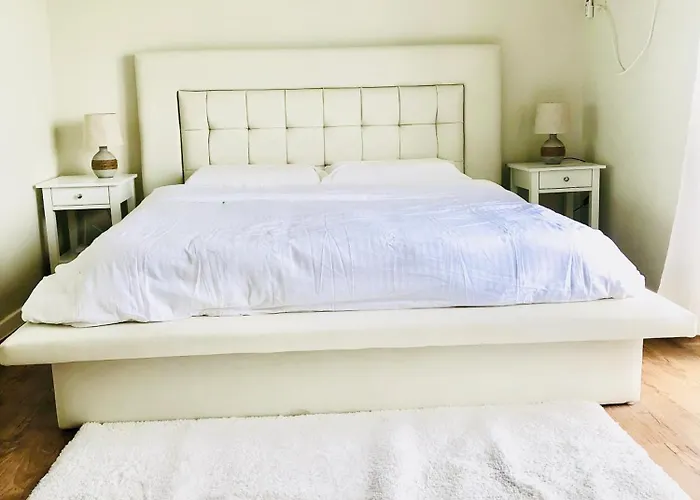 Apartment Cozy And Sunny Near To Mactan Cebu International Airport - Amani Grand & Residences