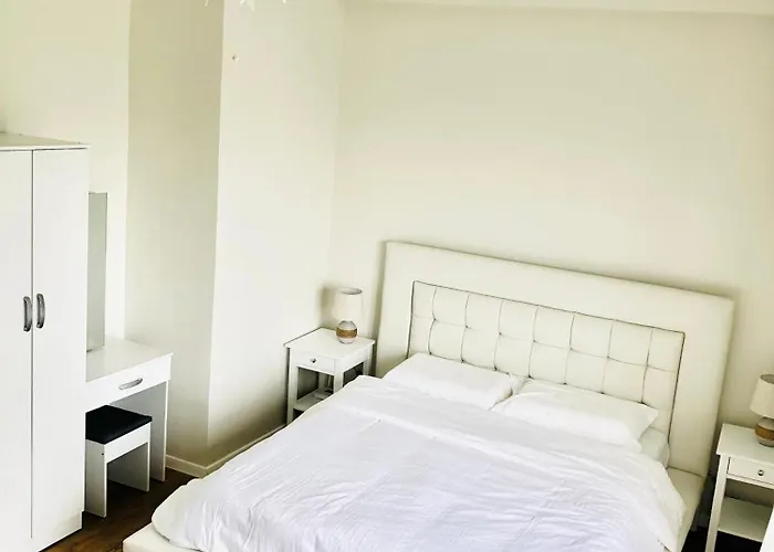 Apartment Cozy And Sunny Near To Mactan Cebu International Airport - Amani Grand & Residences